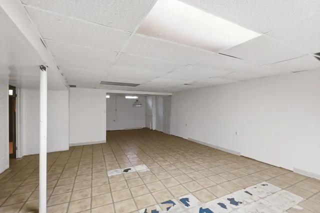 $190,000 | 12111 Inkster Road, Livonia, MI 48150