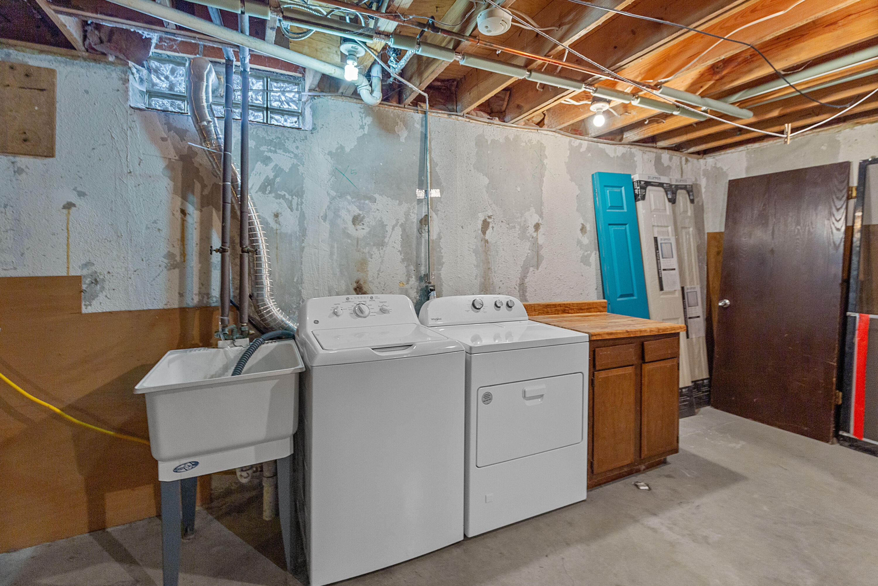 12111 Inkster Road Livonia, MI 48150 - Photo 20 of 25 19