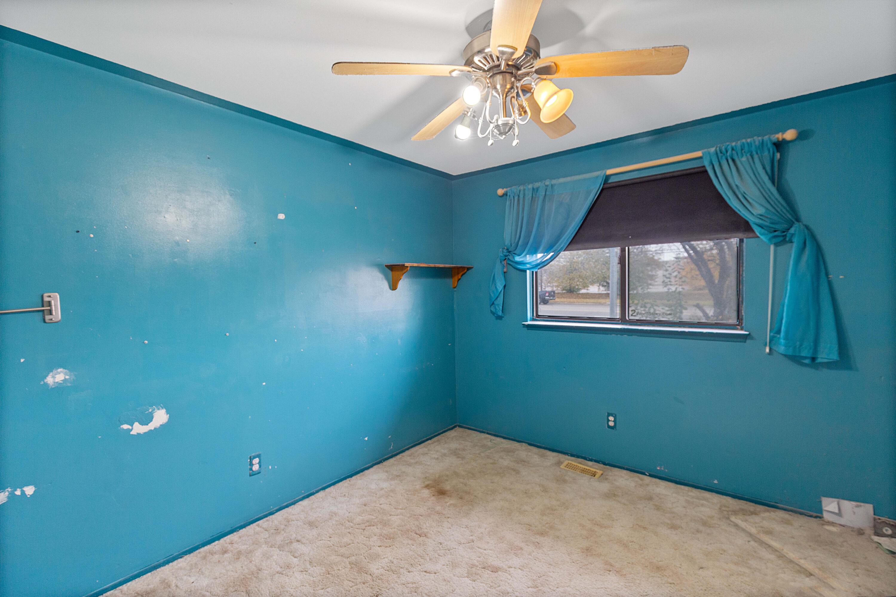 12111 Inkster Road Livonia, MI 48150 - Photo 8 of 25 13