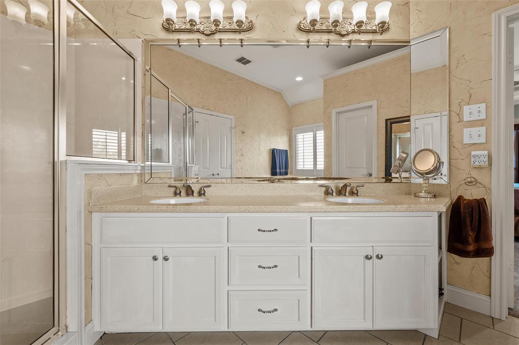 175 Ranchcrest Road Lorena, TX 76655 - Photo 17 of 35