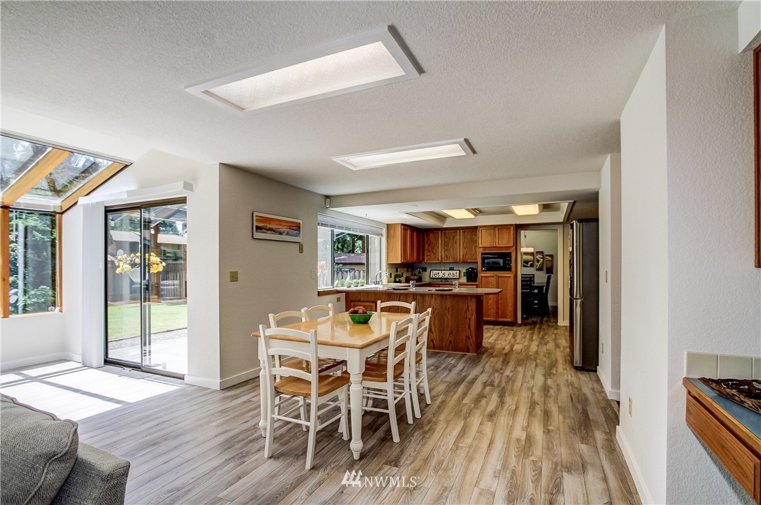 15019 Southeast 138th Place Renton, WA 98059 - Photo 11 of 25 Gallery Image 11