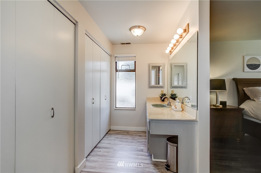 15019 Southeast 138th Place Renton, WA 98059 - Photo 15 of 25 Gallery Image 15