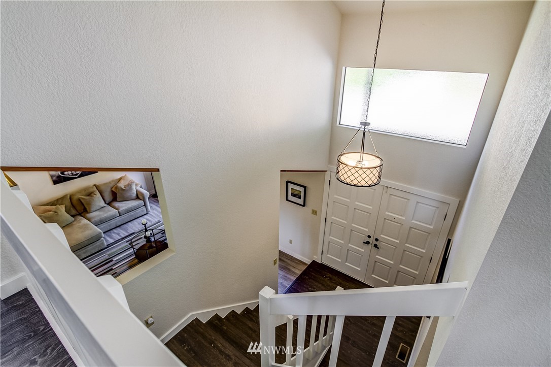 15019 Southeast 138th Place Renton, WA 98059 - Photo 4 of 25 Gallery Image 4
