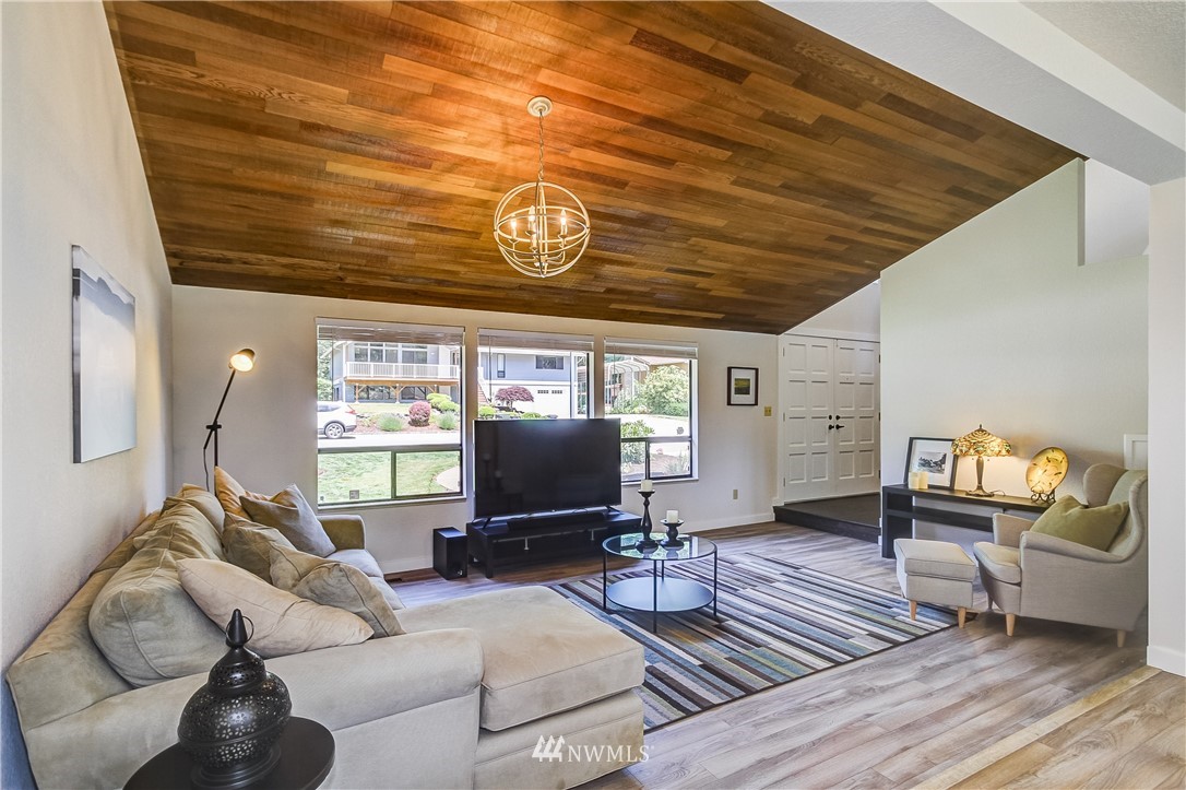 15019 Southeast 138th Place Renton, WA 98059 - Photo 6 of 25 Gallery Image 6