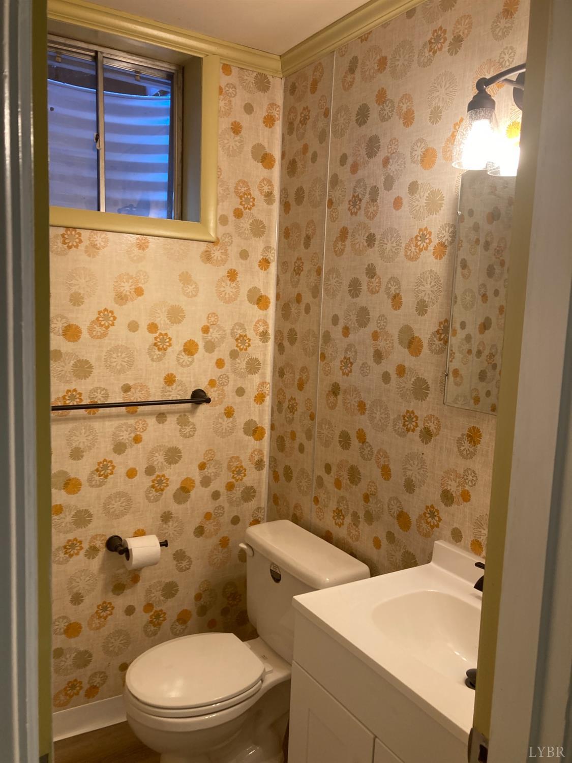 2001-2005 Overbrook Road Lynchburg, VA 24501 - Photo 6 of 25 Gallery Image 6