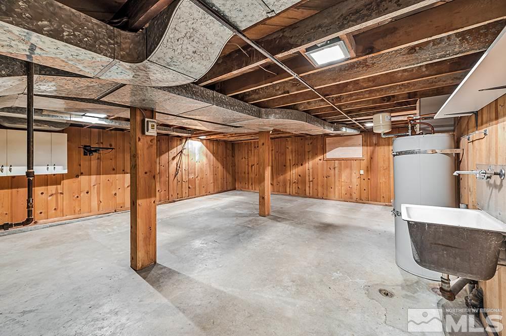 744 Roberts Street Reno, NV 89502 - Photo 12 of 23 a view of a garage