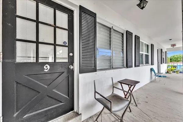 $1,750 | 707 South 19th Avenue, Unit 9, Hollywood, FL 33020