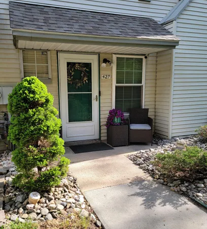 $280,000 | 427 Stonebridge Boulevard, New Castle, DE 19720