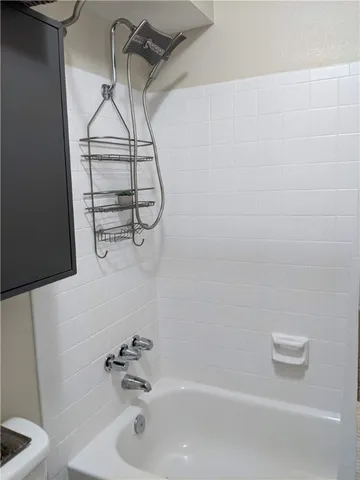 $1,295 | 3000 Guadalupe Street, Unit 304, Austin, TX 78705