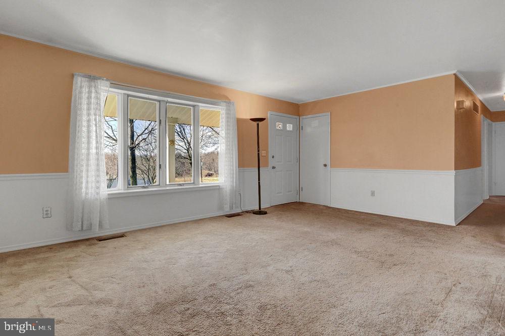 604 Burgners Road Carlisle, PA 17015 - Photo 4 of 25 Gallery Image 4