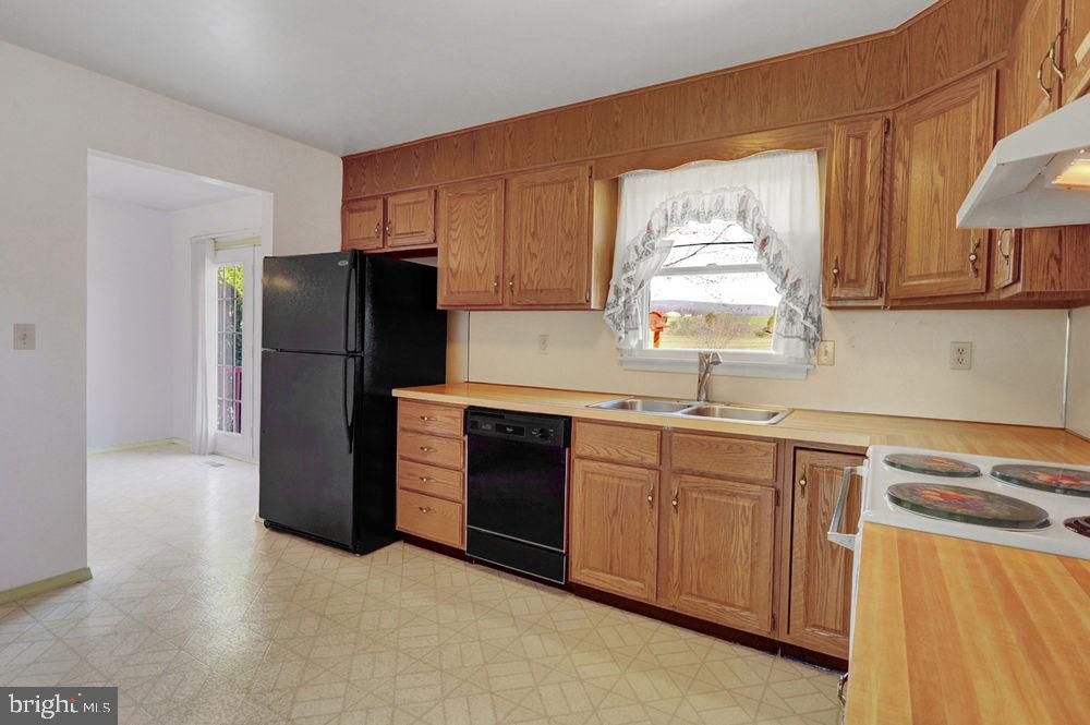 604 Burgners Road Carlisle, PA 17015 - Photo 8 of 25 Gallery Image 8