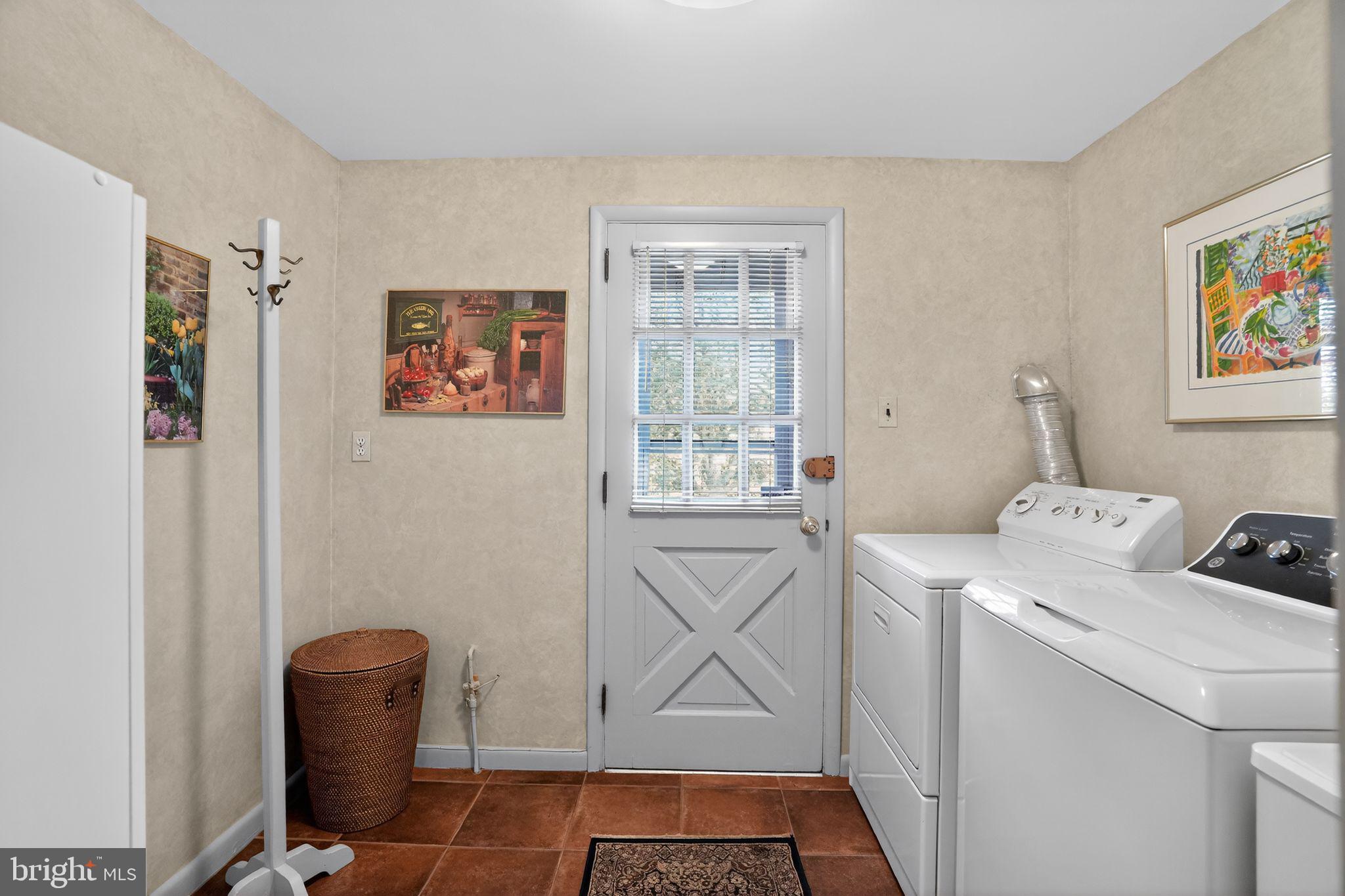 307 Colonial Drive Wallingford, PA 19086 - Photo 29 of 46