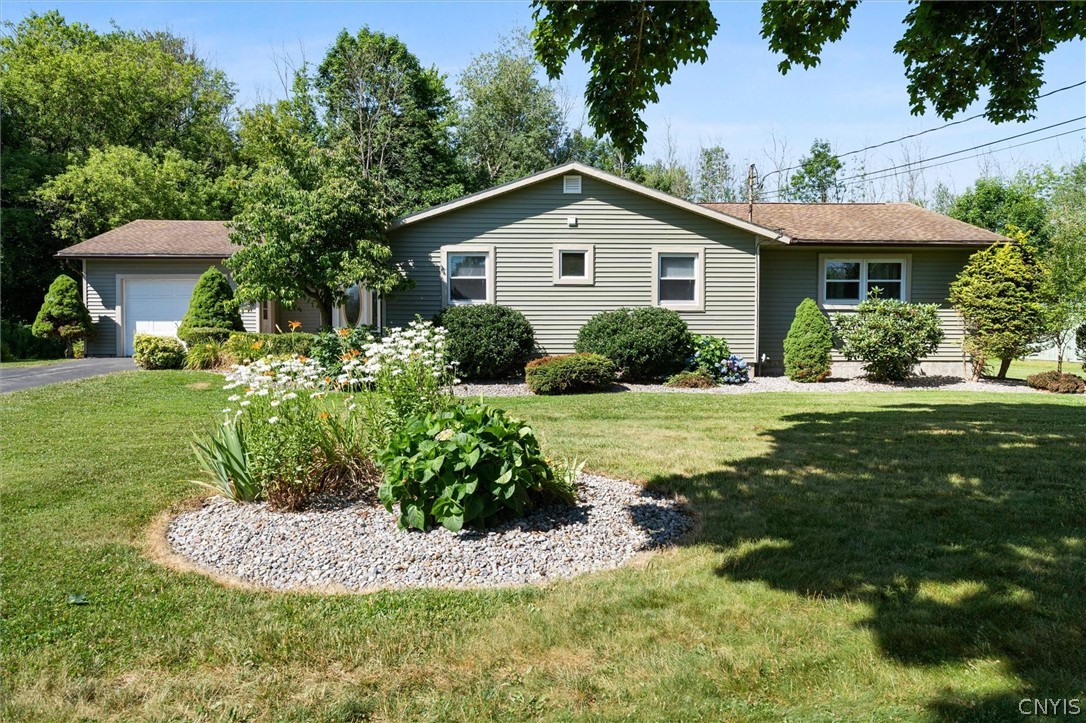 77 Chase Road Granby, NY 13069 - Photo 10 of 48