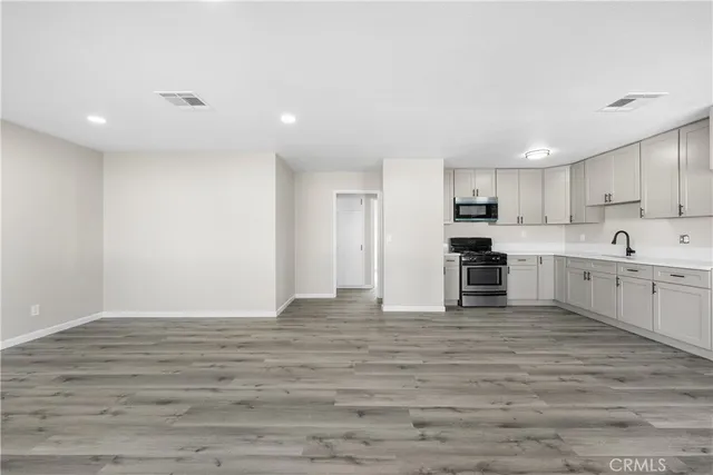 $509,999 | 638 West Avenue H, Lancaster, CA 93534