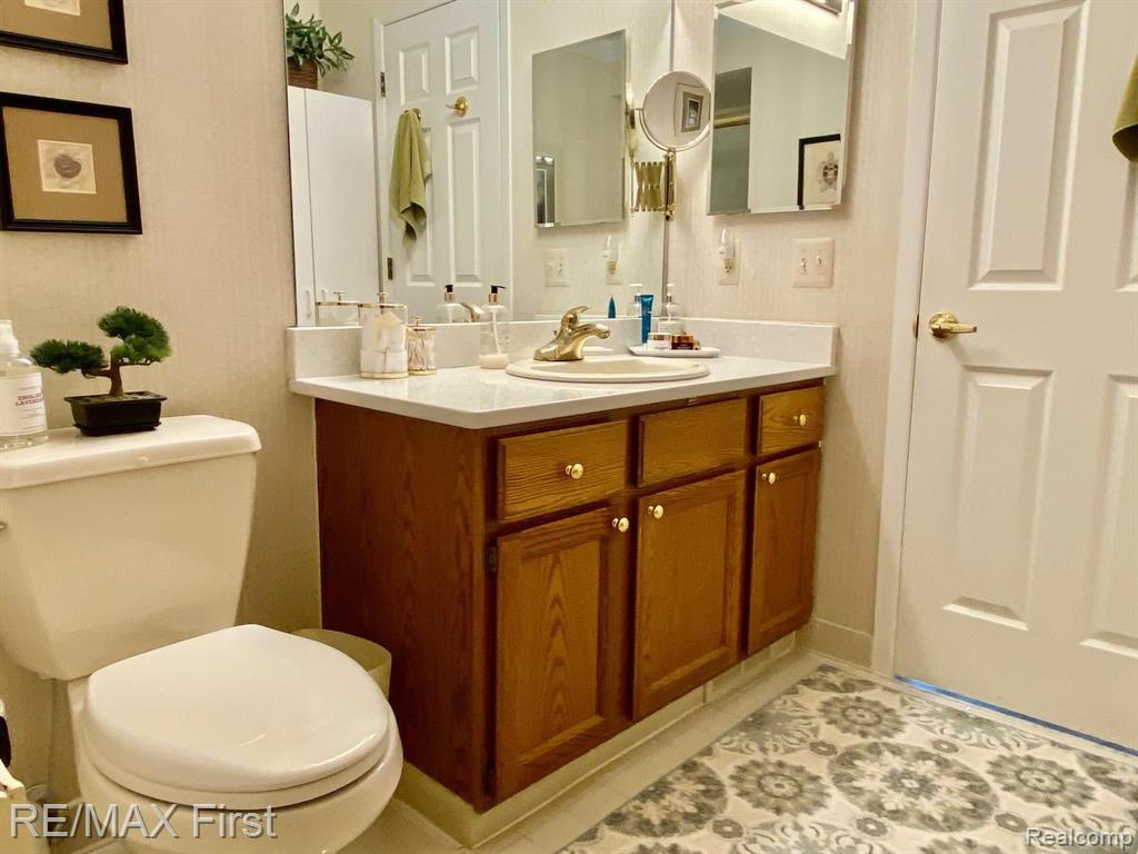 573 Tennyson Rochester Hills, MI 48307 - Photo 20 of 40