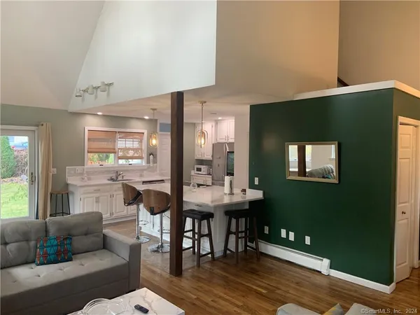 $6,500 | 9 Beech Street, Farmington, CT 06032