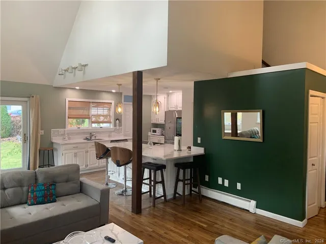 $6,800 | 9 Beech Street, Farmington, CT 06032