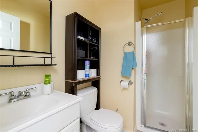 $6,800 | 9 Beech Street, Farmington, CT 06032