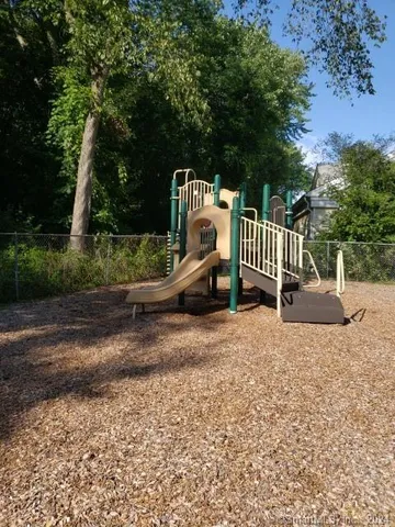 $6,800 | 9 Beech Street, Farmington, CT 06032