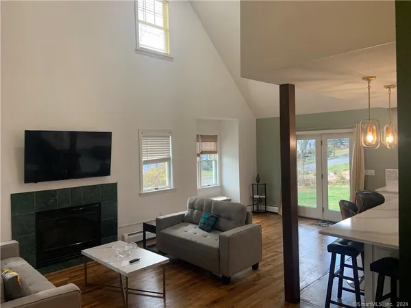 $6,500 | 9 Beech Street, Farmington, CT 06032