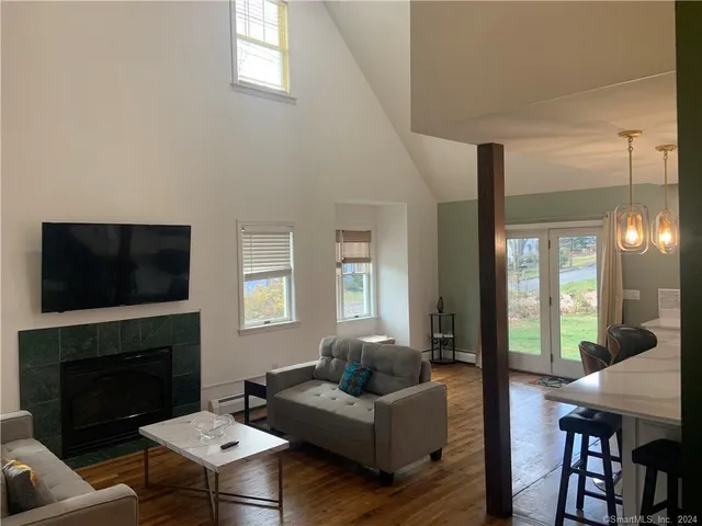 $6,800 | 9 Beech Street, Farmington, CT 06032