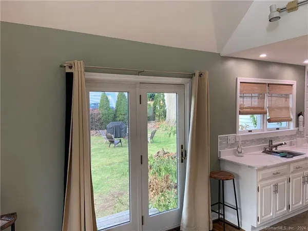 $6,500 | 9 Beech Street, Farmington, CT 06032