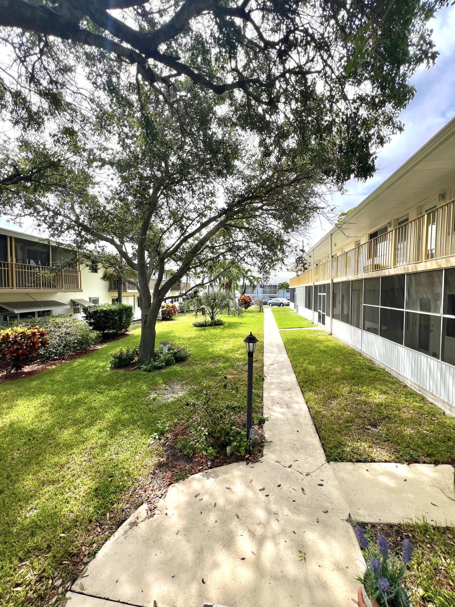 11 Southwest 4th Avenue, Unit 8 Boca Raton, FL 33432 - Photo 17 of 18 IMG_6862