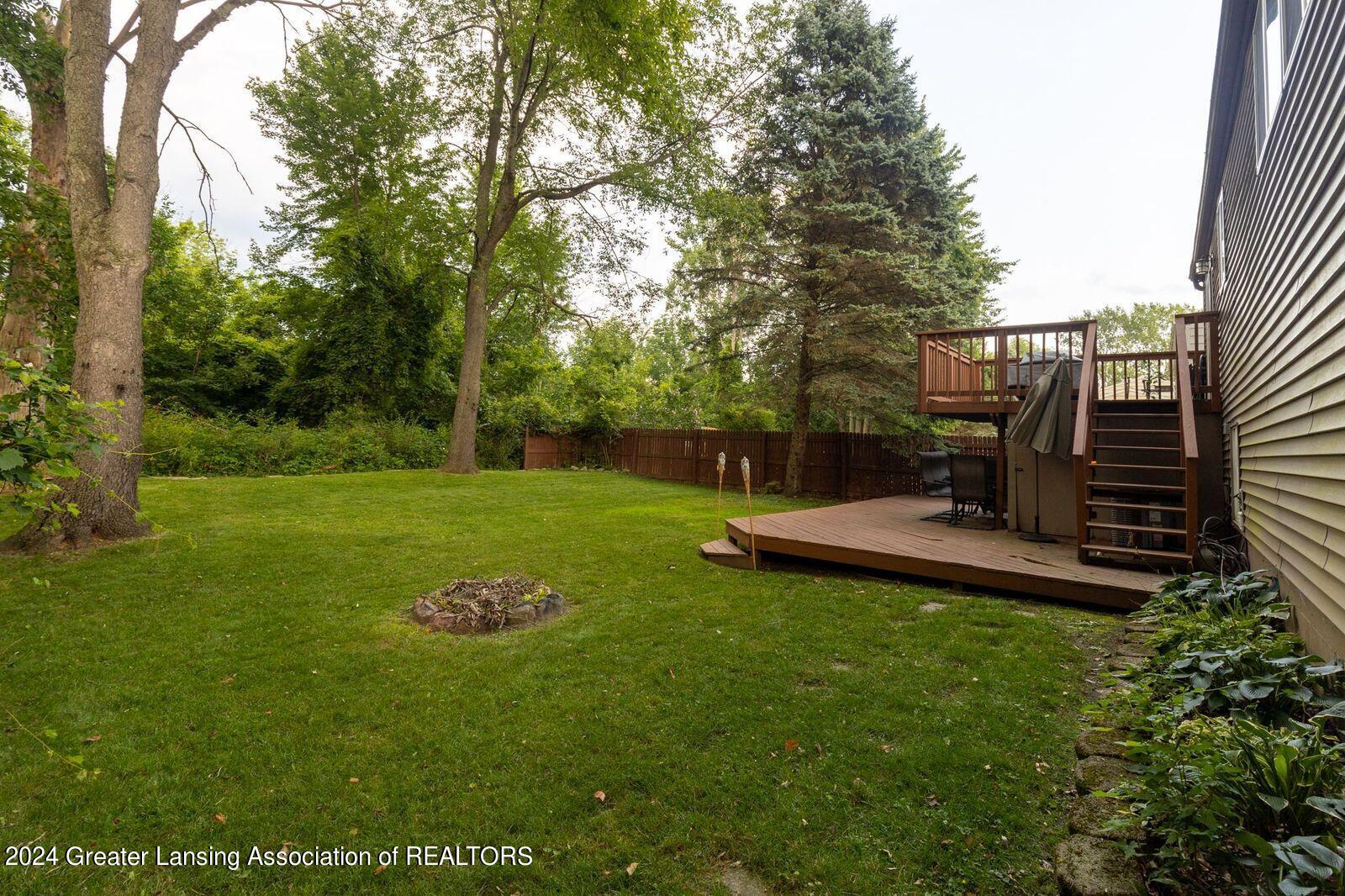 5901 Rockingham Drive Lansing, MI 48911 - Photo 39 of 42 T6S0IMKg