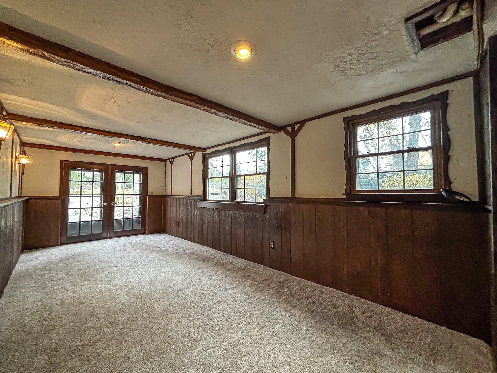 18205 Redvere Drive Brookfield, WI 53045 - Photo 19 of 34 Family Room