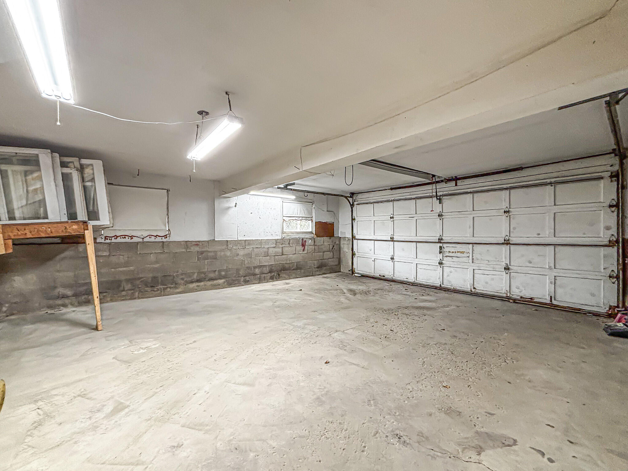 18205 Redvere Drive Brookfield, WI 53045 - Photo 24 of 34 Garage