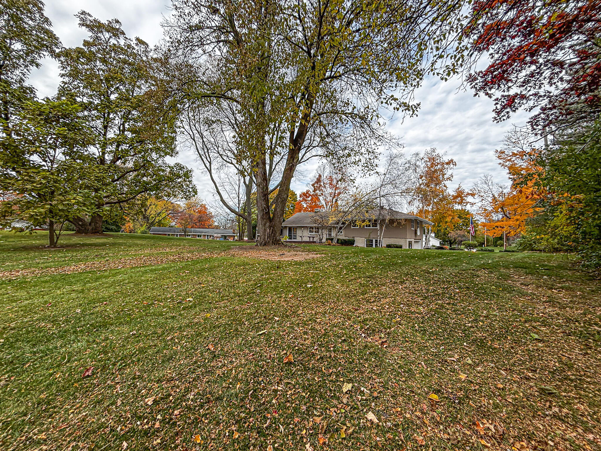 18205 Redvere Drive Brookfield, WI 53045 - Photo 32 of 34 Large Backyard
