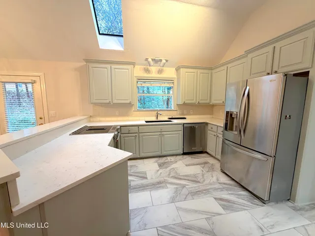 $2,350 | 28 Moss Woods Cove, Madison, MS 39110