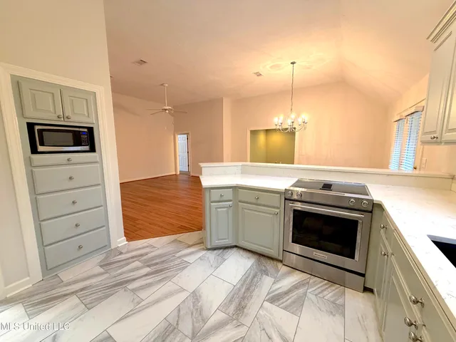 $2,350 | 28 Moss Woods Cove, Madison, MS 39110