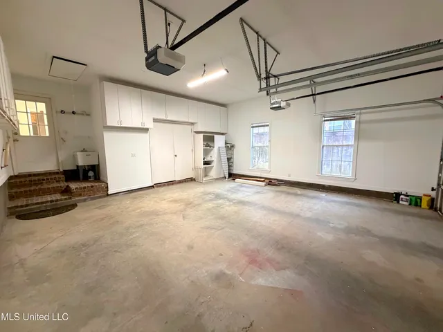 $2,350 | 28 Moss Woods Cove, Madison, MS 39110