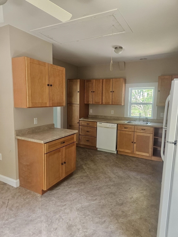 98 Main Street, Unit 2 Wenham, MA 01984 - Photo 3 of 8