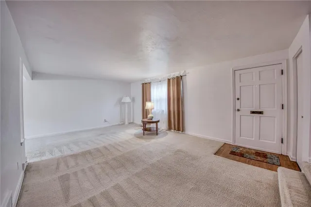 a view of empty room with window