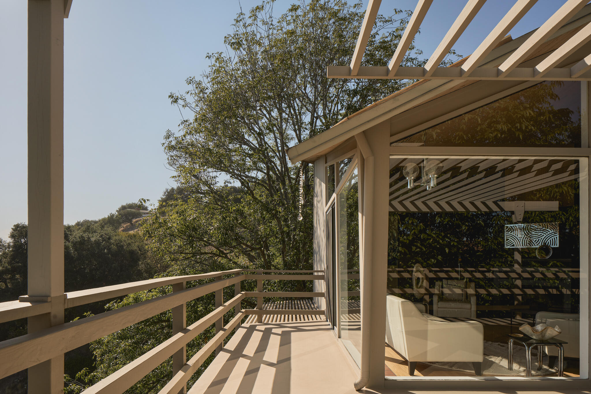 395 Loma Media Road Santa Barbara, CA 93103 - Photo 7 of 23 395 Loma Media-08