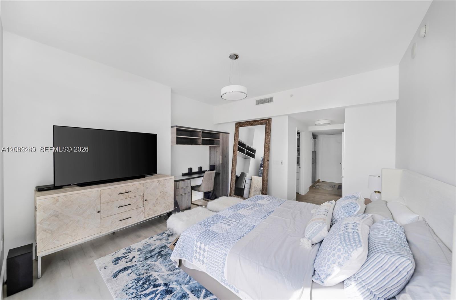 92 Southwest 3rd Street, Unit 902 Miami, FL 33130 - Photo 11 of 31 Photo 11
