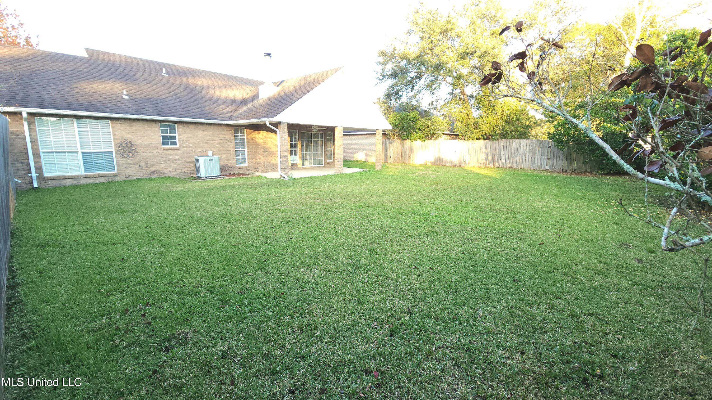 987 Bluff Ridge Biloxi, MS 39532 - Photo 16 of 17 20221207_161245