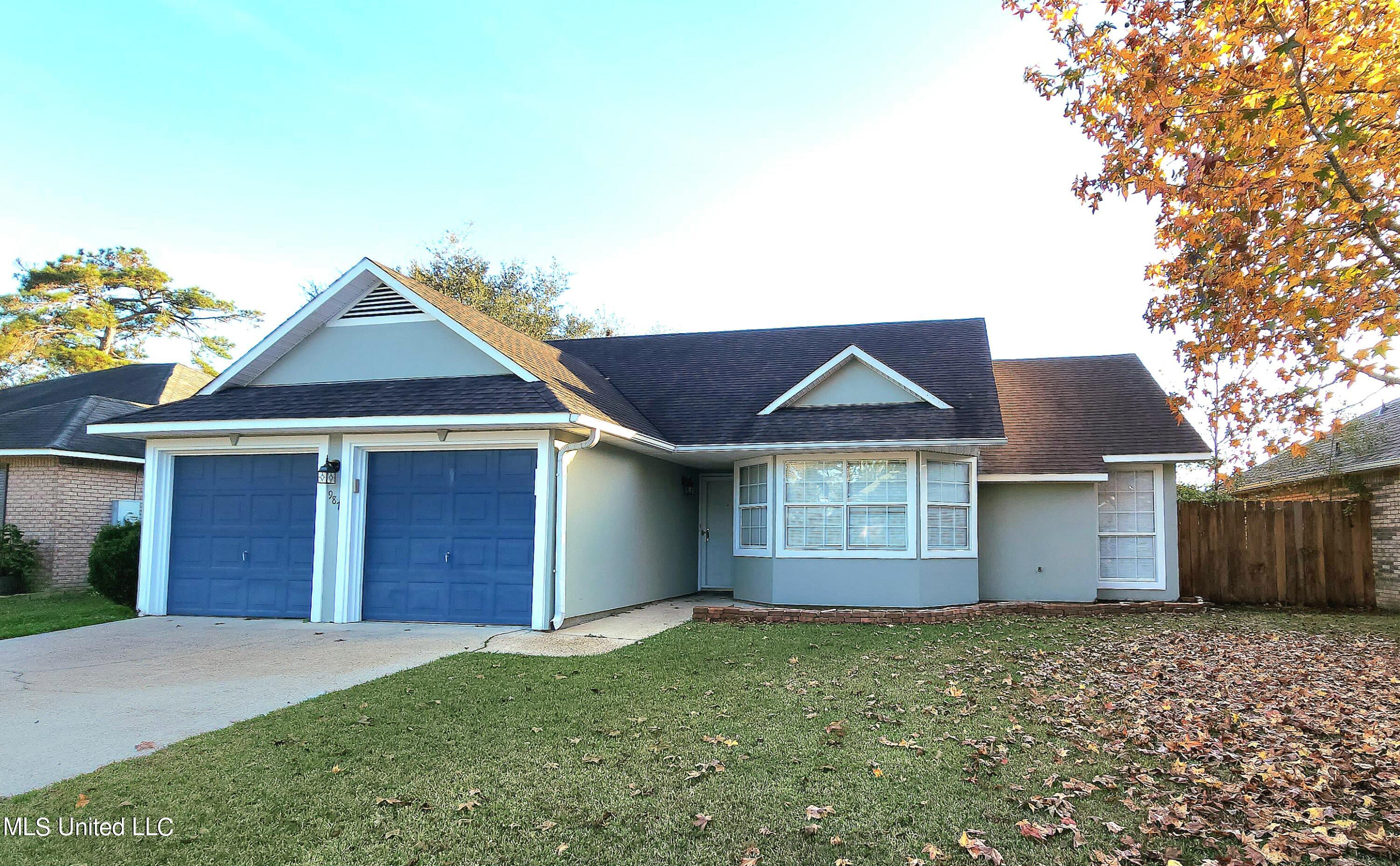 987 Bluff Ridge Biloxi, MS 39532 - Photo 2 of 17 20221207_154615