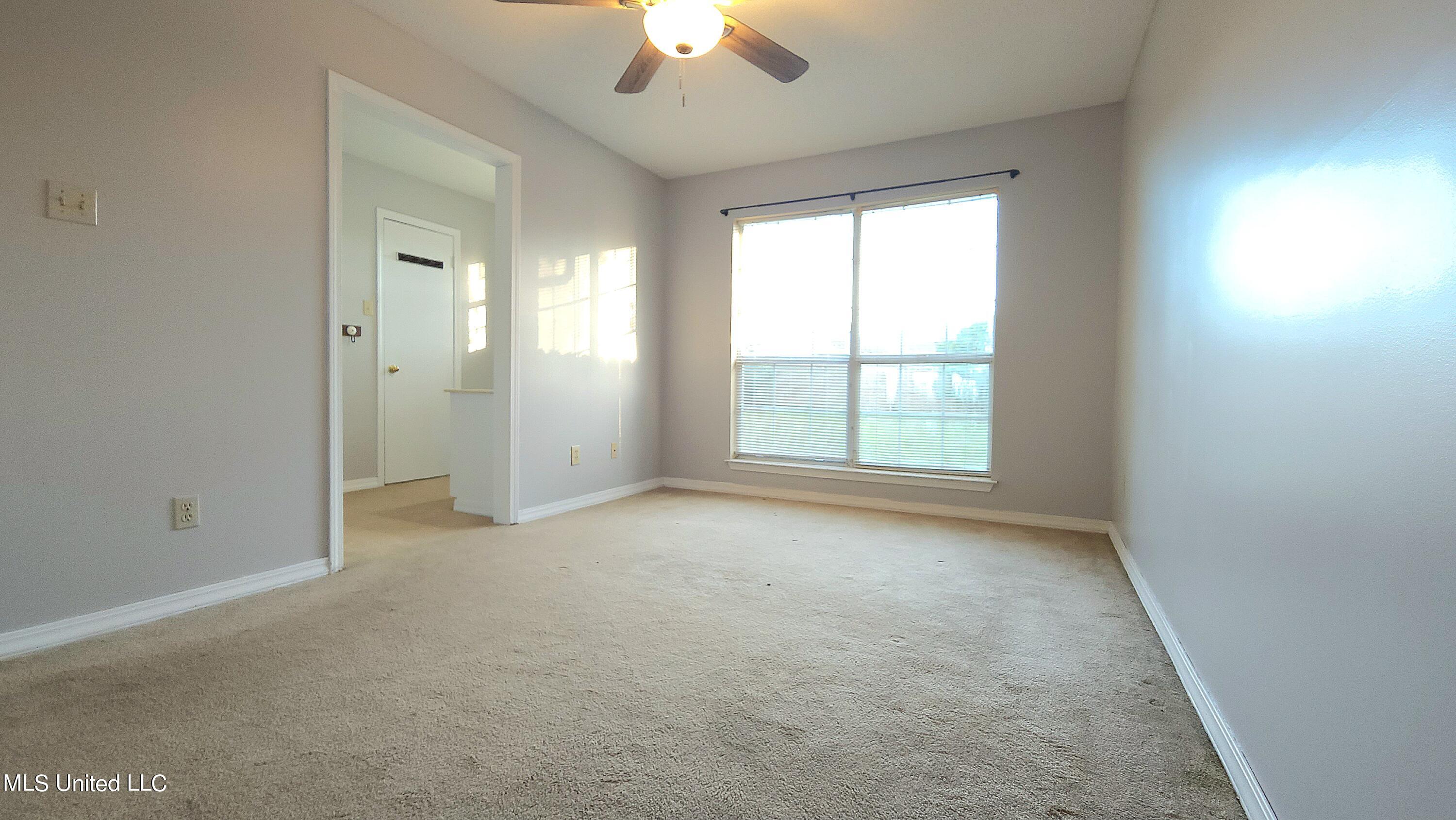 987 Bluff Ridge Biloxi, MS 39532 - Photo 10 of 17 20221207_155839