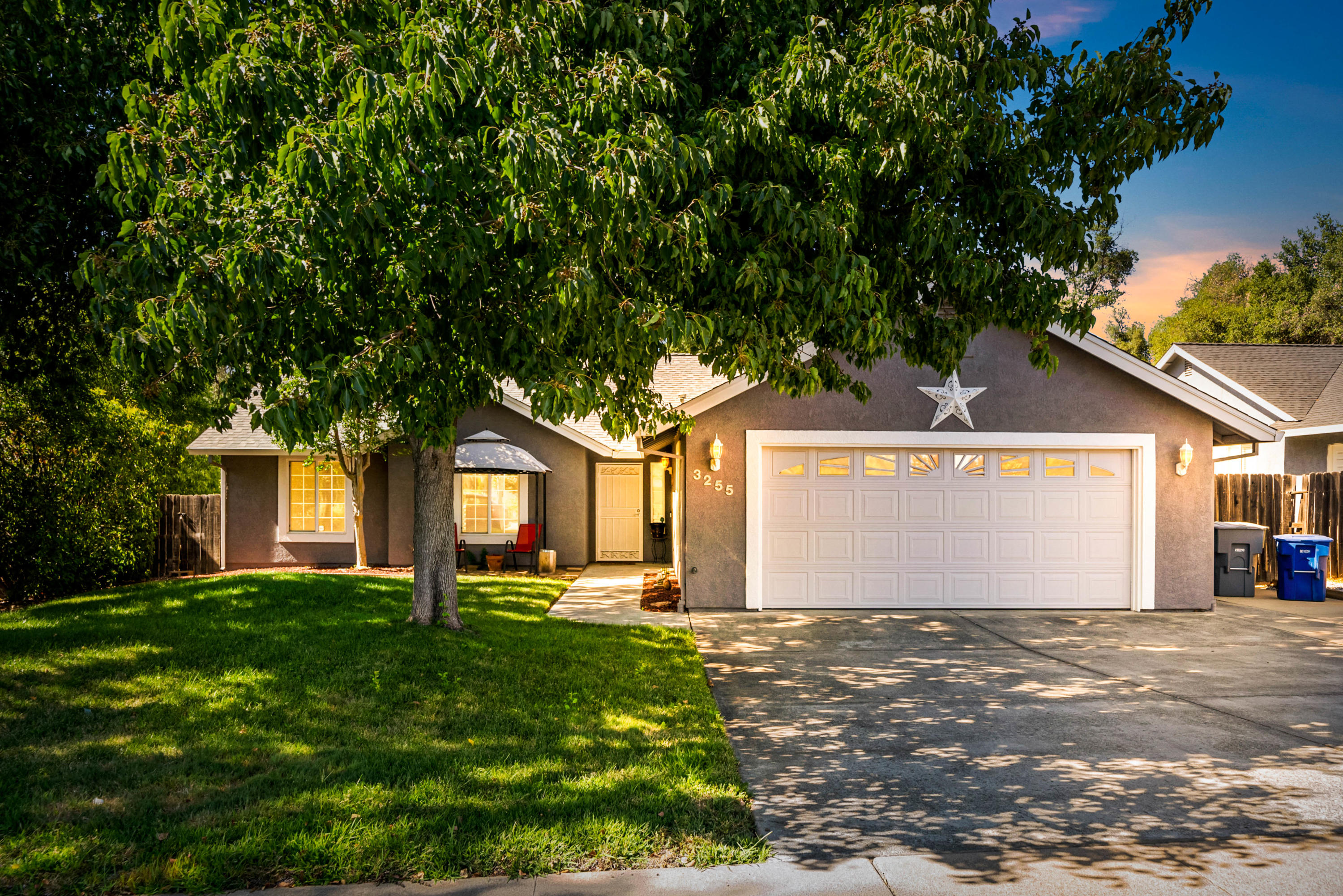 3255 Lawrence Road Redding, CA 96002 - Photo 1 of 27 a front view of house with yard and trees