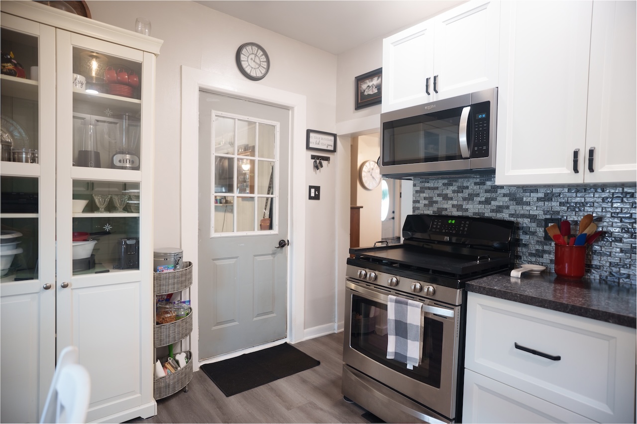 609 West 3rd Street Sandwich, IL 60548 - Photo 6 of 14 Gallery Image 6