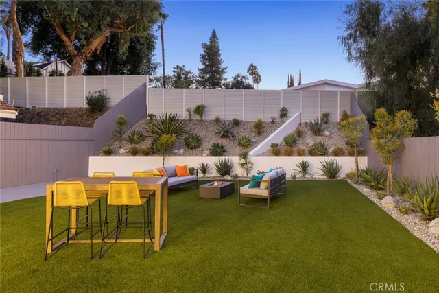 $1,545,000 | 4731 Topanga Canyon Boulevard, Woodland Hills, CA 91364