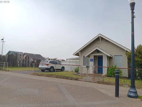 $1,249,000 | 213 Northwest Cliff Street, Newport, OR 97365