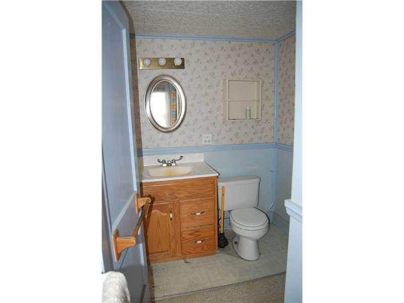 40 Flaggy Meadow Road Buxton, ME 04093 - Photo 14 of 32 Bathroom.