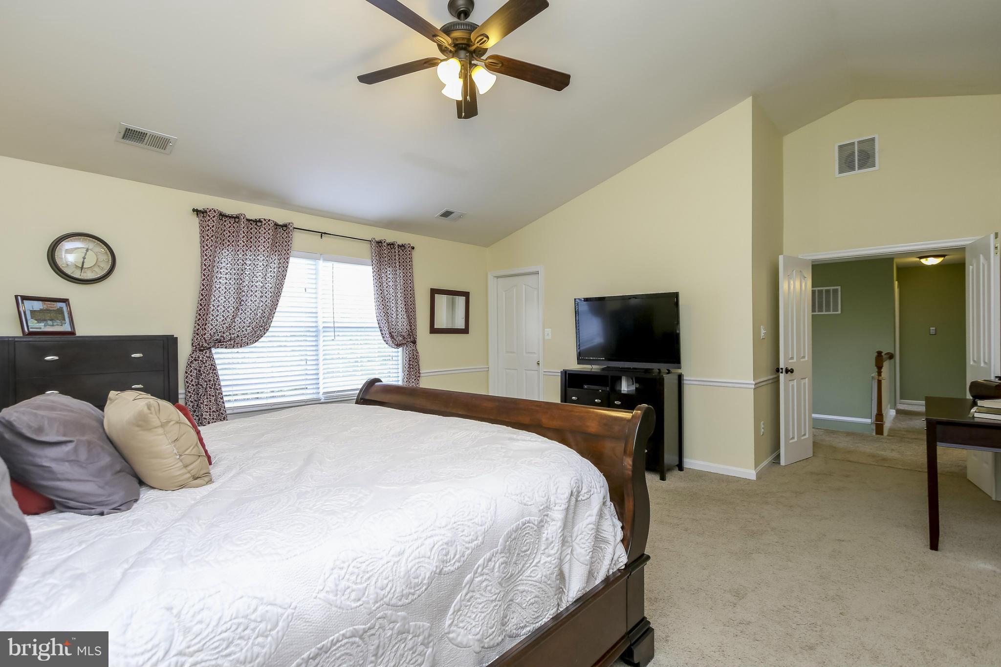 6614 Ridge Road Sykesville, MD 21784 - Photo 16 of 26 Vaulted Ceilings