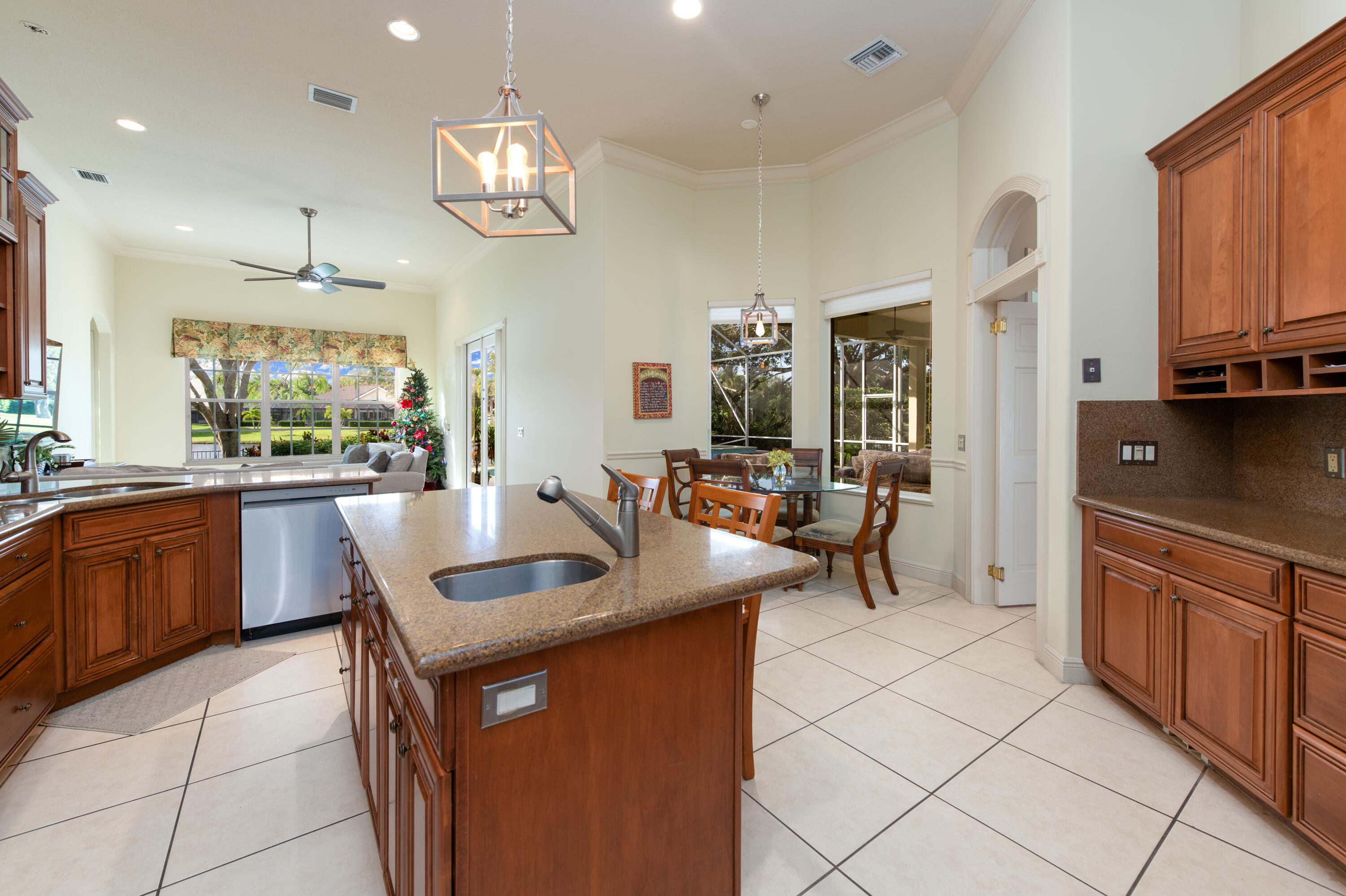 18640 Southeast River Ridge Road Jupiter, FL 33469 - Photo 24 of 65 Kitchen 6
