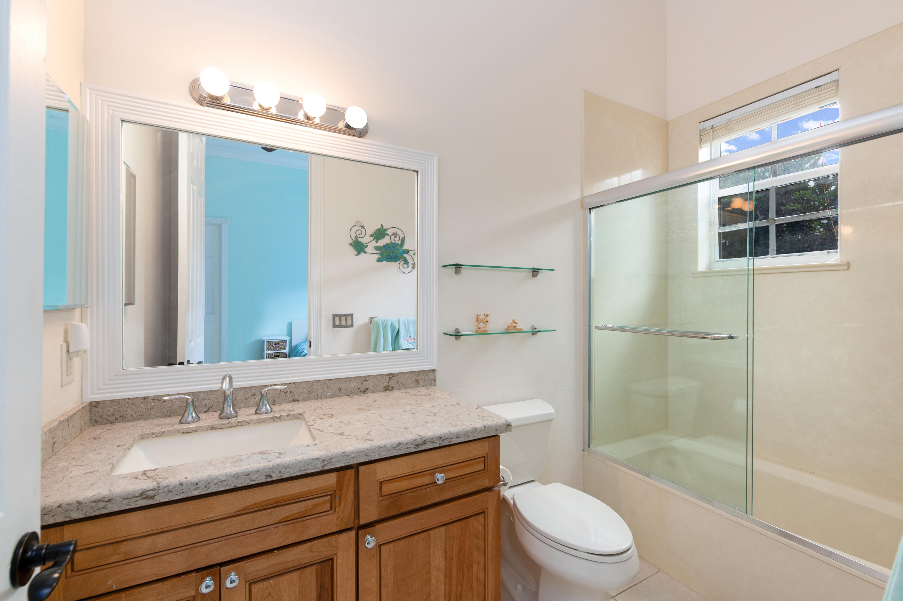 18640 Southeast River Ridge Road Jupiter, FL 33469 - Photo 33 of 65 Third Bathroom