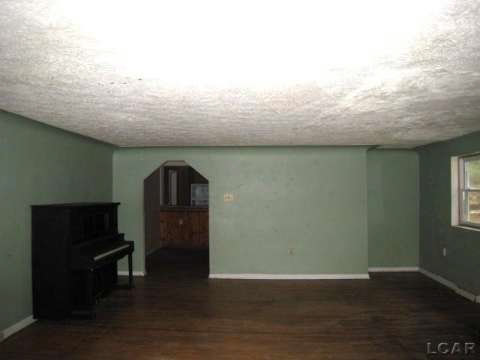 13472 Townsend Road Milan, MI 48160 - Photo 8 of 21